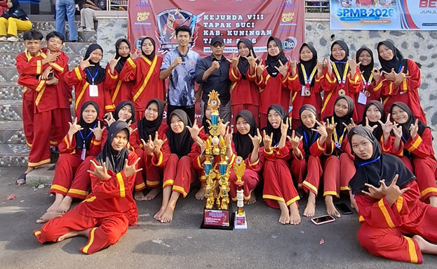 25 MEDALI DIRAIH, MTSN 7 KUNINGAN BERSINAR DI KEJURDA TAPAK SUCI 2026